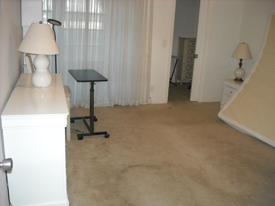 На продажу: $199,900 (2 спален, 2 ванн, 1110 Квадратных фут)