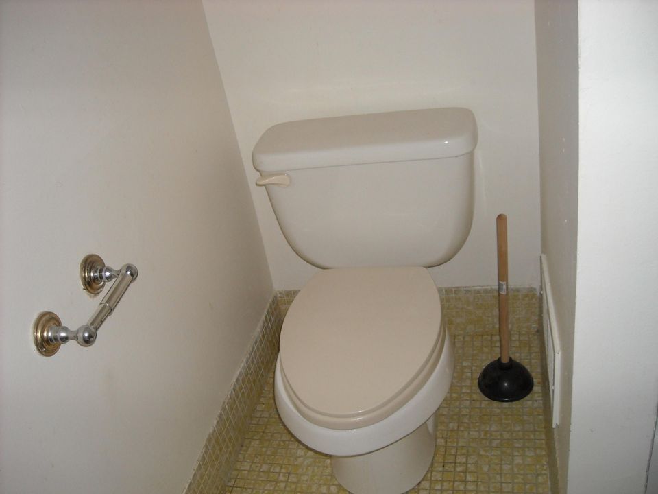 На продажу: $199,900 (2 спален, 2 ванн, 1110 Квадратных фут)