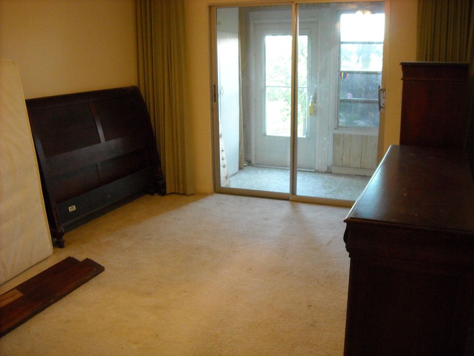 На продажу: $199,900 (2 спален, 2 ванн, 1110 Квадратных фут)