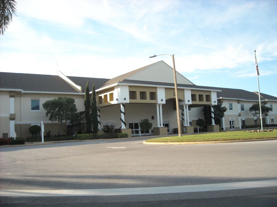 На продажу: $199,900 (2 спален, 2 ванн, 1110 Квадратных фут)