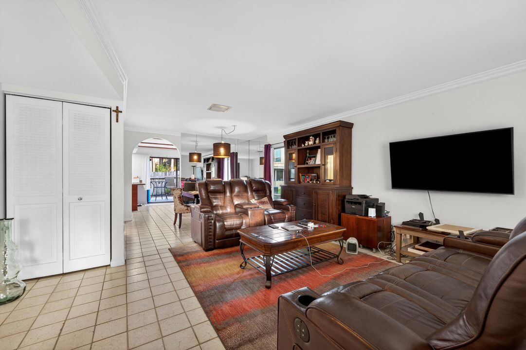 待售: $330,000 (3 贝兹, 2 浴室, 1580 平方英尺)