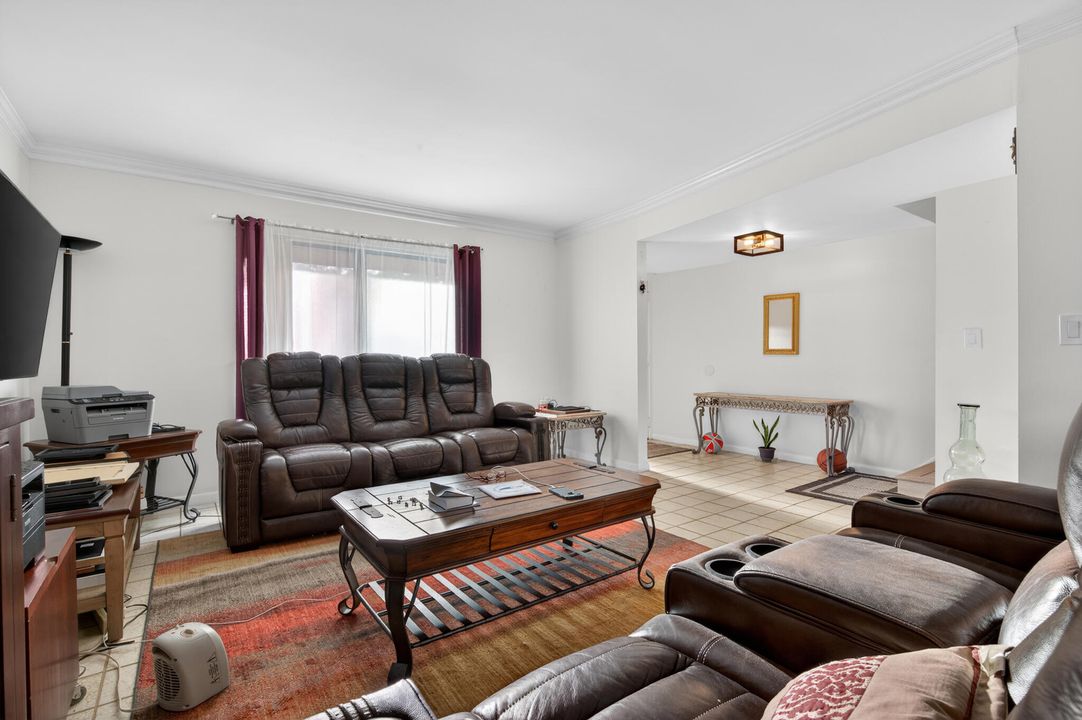 待售: $330,000 (3 贝兹, 2 浴室, 1580 平方英尺)