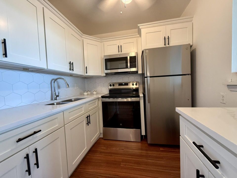 出租: $1,500 (1 贝兹, 1 浴室, 702 平方英尺)