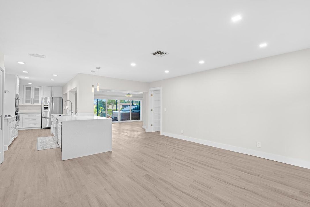 En Venta: $629,900 (2 camas, 2 baños, 1639 Pies cuadrados)