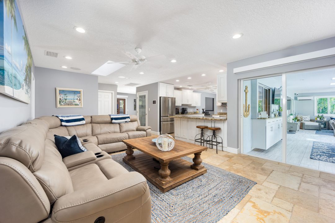 待售: $870,000 (3 贝兹, 2 浴室, 2898 平方英尺)