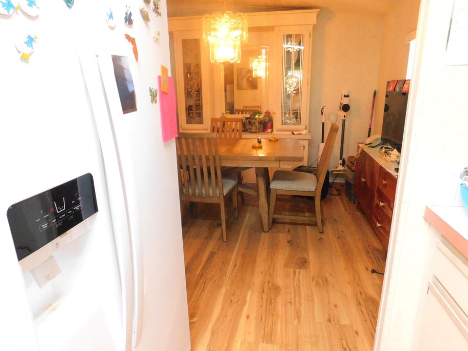 На продажу: $159,900 (2 спален, 2 ванн, 1240 Квадратных фут)