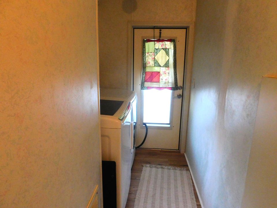 На продажу: $159,900 (2 спален, 2 ванн, 1240 Квадратных фут)