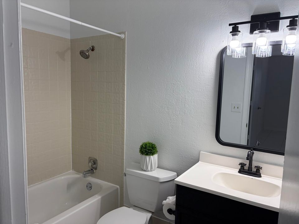 En Renta: $3,650 (3 camas, 2 baños, 1106 Pies cuadrados)