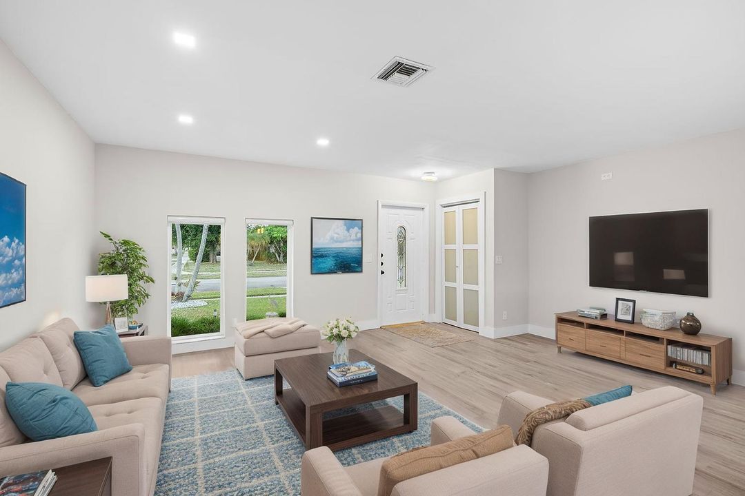 En Venta: $629,900 (2 camas, 2 baños, 1639 Pies cuadrados)