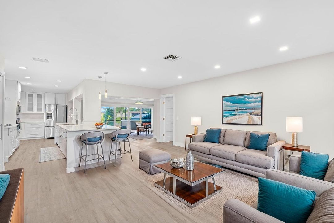 En Venta: $629,900 (2 camas, 2 baños, 1639 Pies cuadrados)