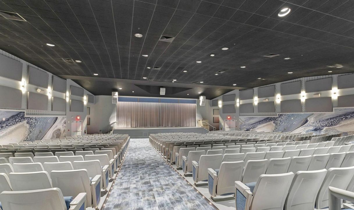 出租: $3,850 (2 贝兹, 2 浴室, 1500 平方英尺)