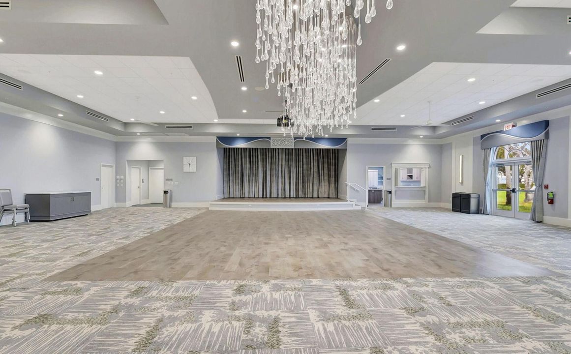 出租: $3,850 (2 贝兹, 2 浴室, 1500 平方英尺)