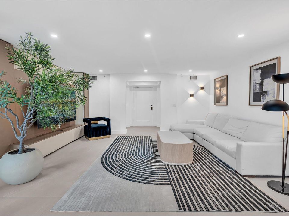 For Sale: $1,250,000 (2 beds, 2 baths, 1706 Square Feet)