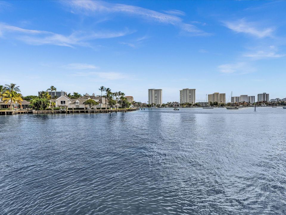 For Sale: $1,250,000 (2 beds, 2 baths, 1706 Square Feet)