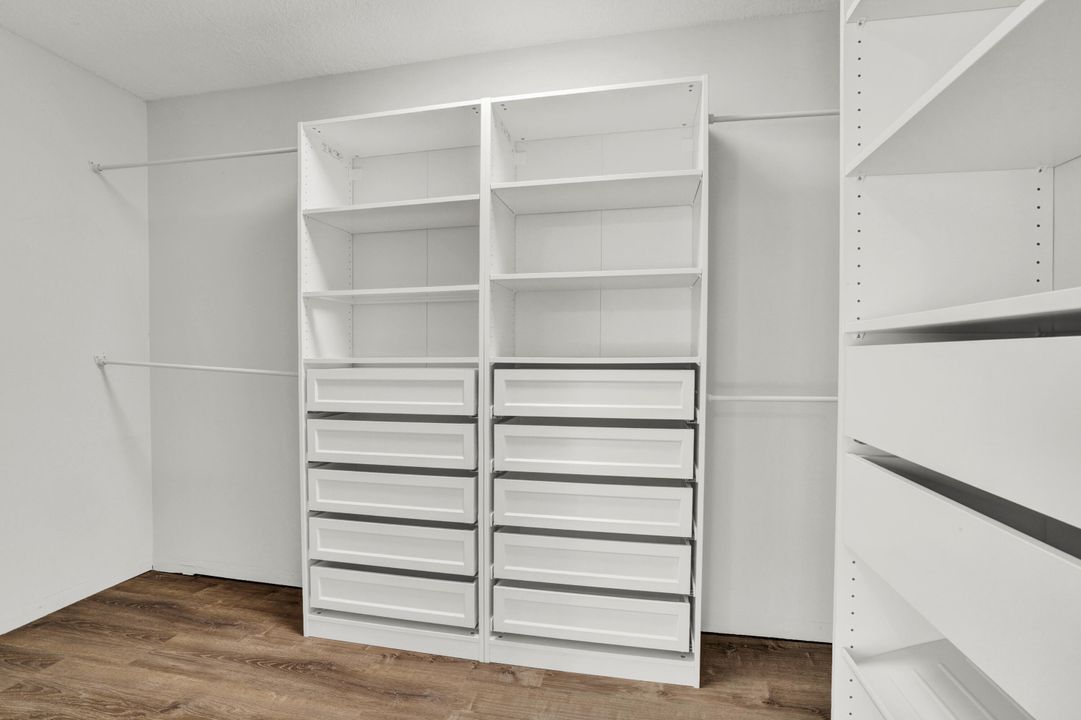 For Sale: $400,000 (3 beds, 2 baths, 1848 Square Feet)