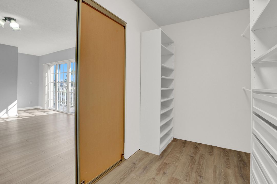 For Sale: $400,000 (3 beds, 2 baths, 1848 Square Feet)