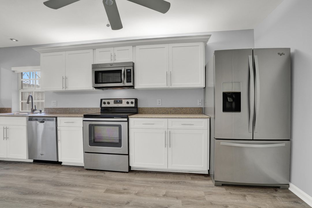 For Sale: $400,000 (3 beds, 2 baths, 1848 Square Feet)