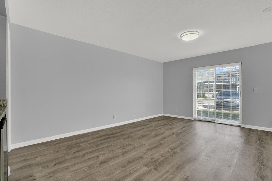 For Sale: $400,000 (3 beds, 2 baths, 1848 Square Feet)