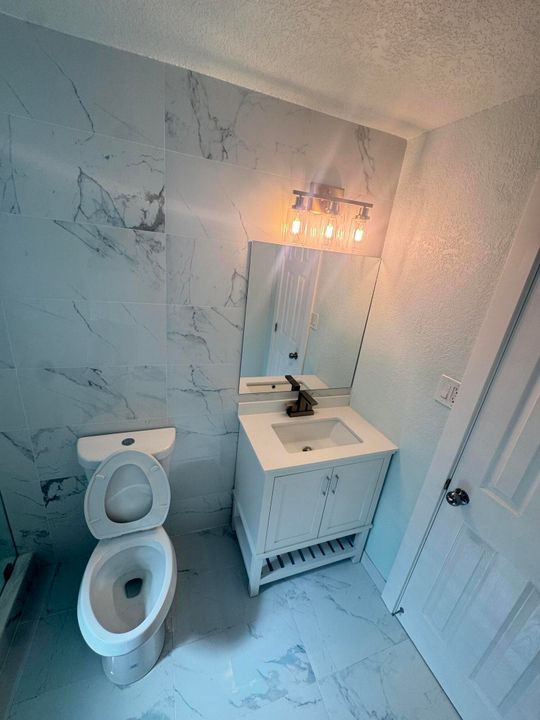 For Rent: $2,800 (2 beds, 1 baths, 1179 Square Feet)