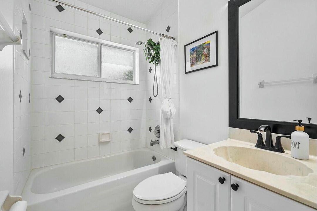 На продажу: $550,000 (3 спален, 2 ванн, 1648 Квадратных фут)