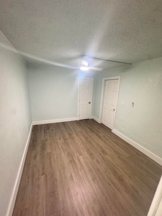 В аренду: $1,800 (1 спален, 1 ванн, 315 Квадратных фут)