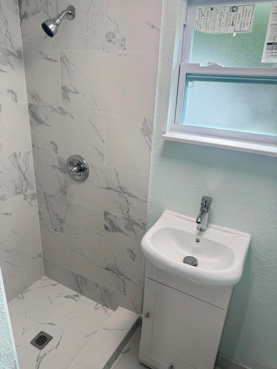 В аренду: $1,800 (1 спален, 1 ванн, 315 Квадратных фут)