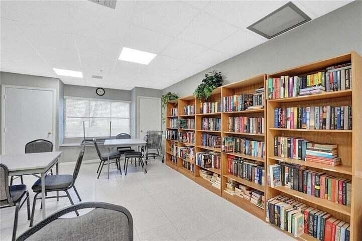 В аренду: $2,100 (2 спален, 2 ванн, 1227 Квадратных фут)