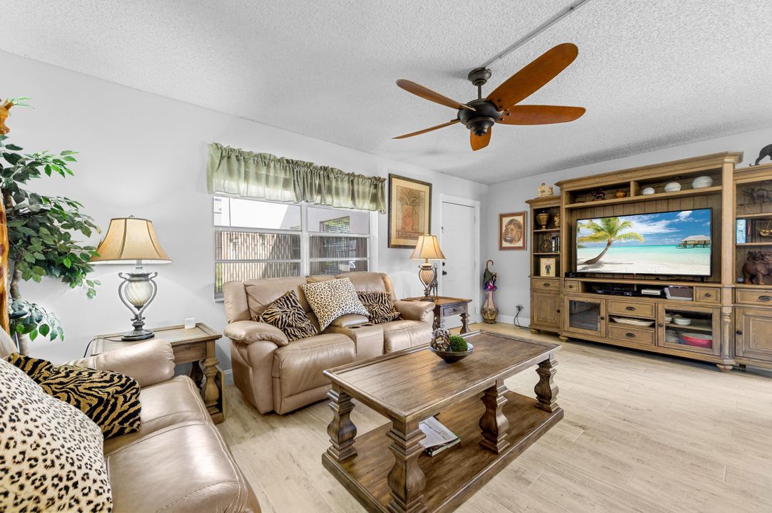 В аренду: $1,600 (1 спален, 1 ванн, 760 Квадратных фут)