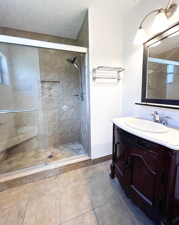 待售: $269,000 (2 贝兹, 2 浴室, 1120 平方英尺)