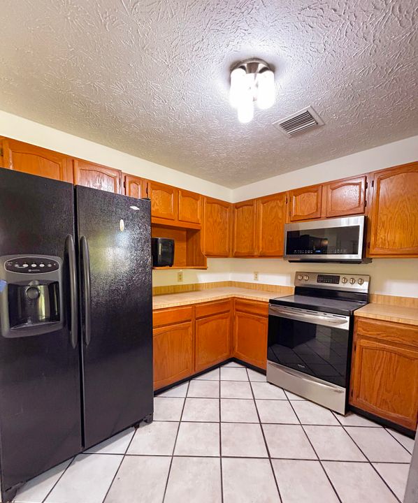 待售: $269,000 (2 贝兹, 2 浴室, 1120 平方英尺)