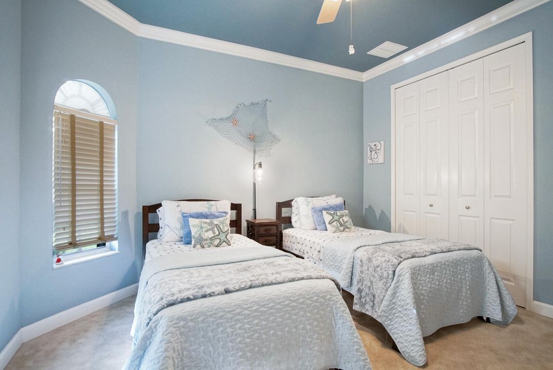 待售: $368,000 (2 贝兹, 2 浴室, 1751 平方英尺)