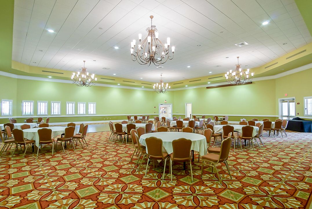 待售: $368,000 (2 贝兹, 2 浴室, 1751 平方英尺)