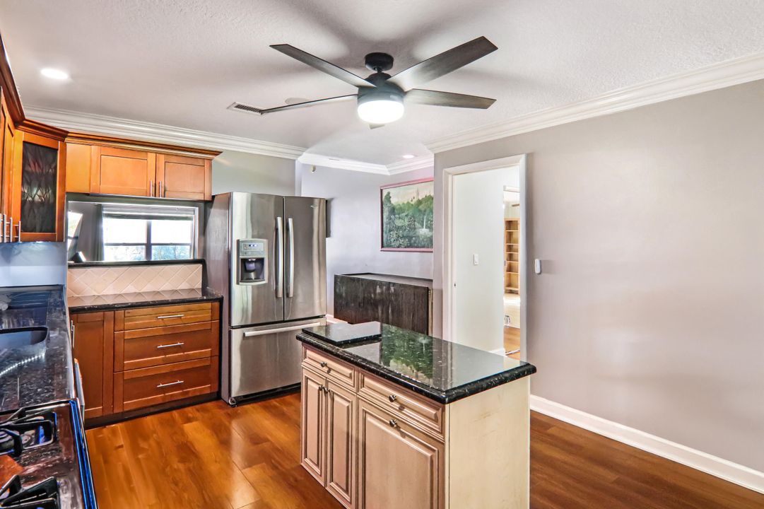 На продажу: $429,000 (3 спален, 2 ванн, 1453 Квадратных фут)