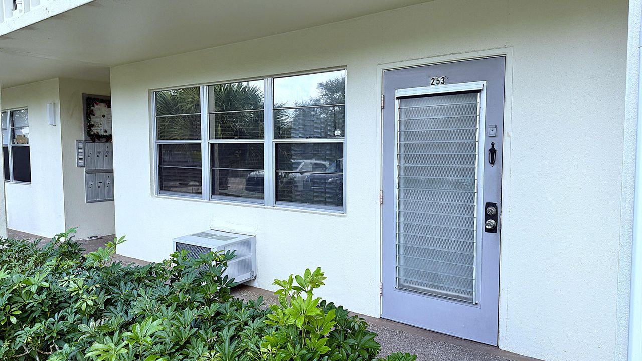 待售: $90,000 (1 贝兹, 1 浴室, 700 平方英尺)