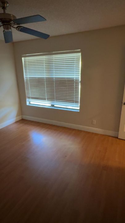 For Rent: $3,750 (4 beds, 2 baths, 2186 Square Feet)