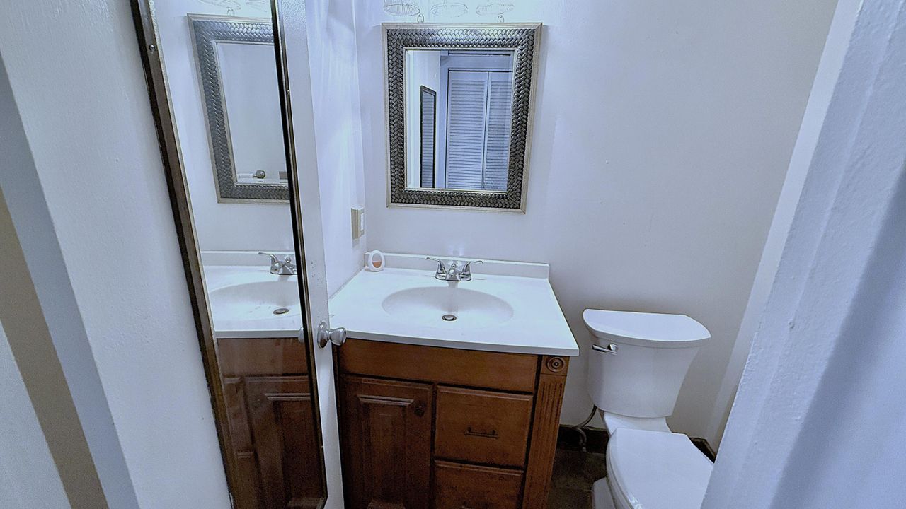 待售: $90,000 (1 贝兹, 1 浴室, 700 平方英尺)