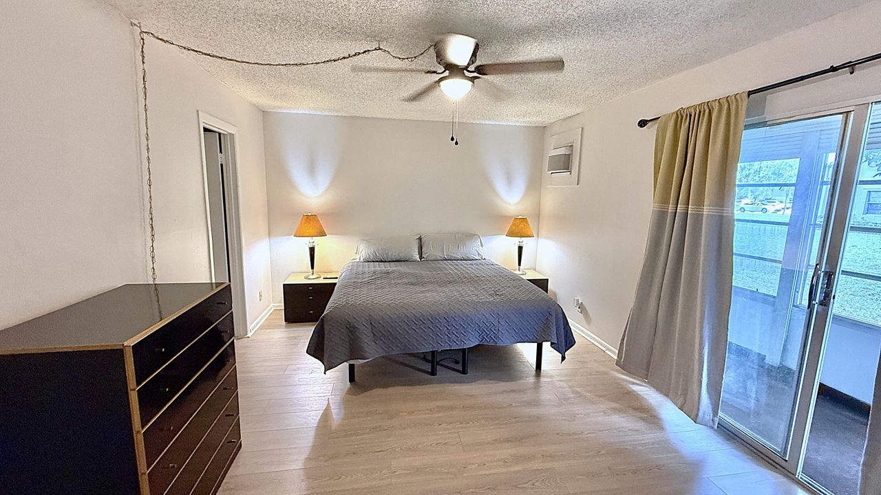 待售: $90,000 (1 贝兹, 1 浴室, 700 平方英尺)