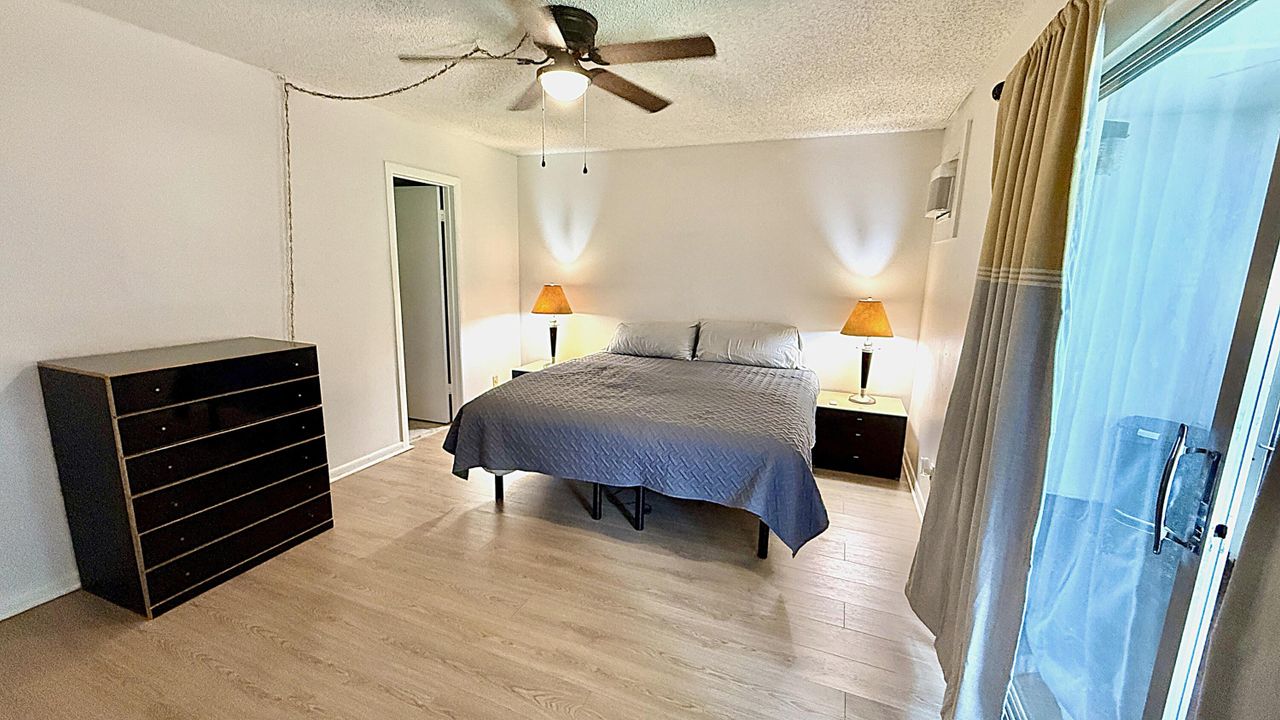 待售: $90,000 (1 贝兹, 1 浴室, 700 平方英尺)