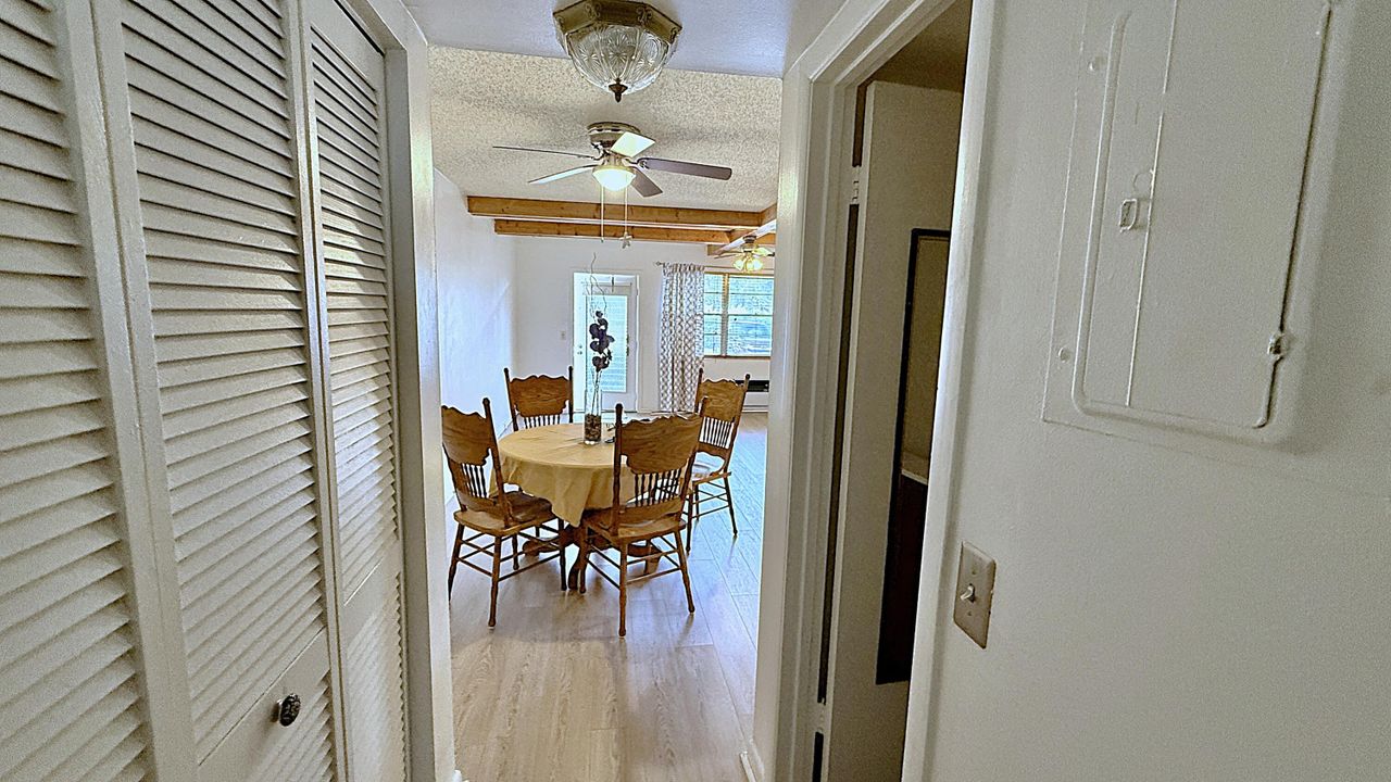 待售: $90,000 (1 贝兹, 1 浴室, 700 平方英尺)