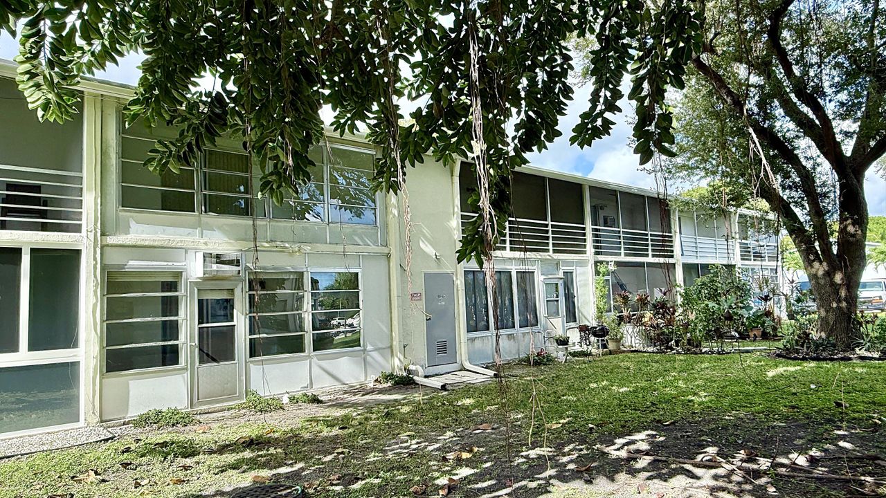 待售: $90,000 (1 贝兹, 1 浴室, 700 平方英尺)