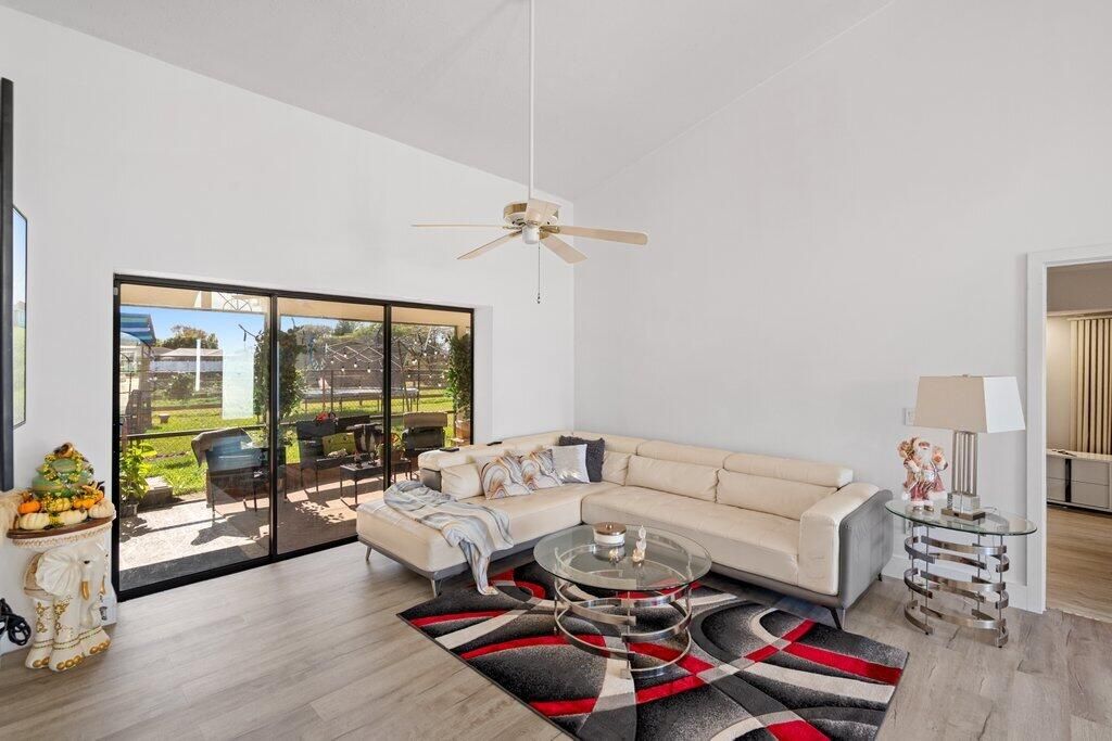 На продажу: $495,000 (3 спален, 3 ванн, 1828 Квадратных фут)