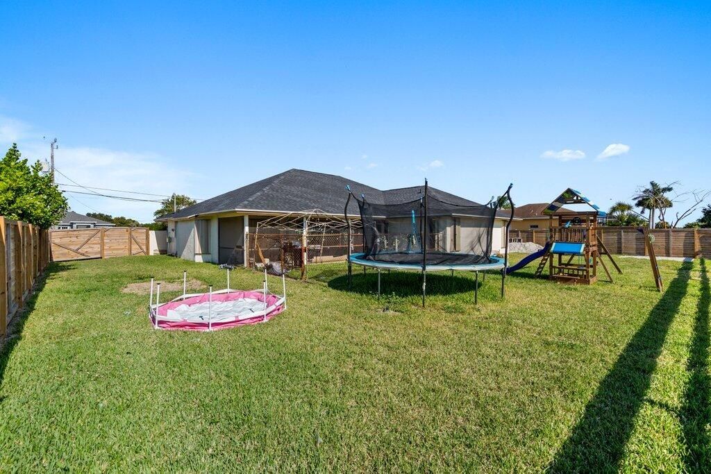 На продажу: $495,000 (3 спален, 3 ванн, 1828 Квадратных фут)