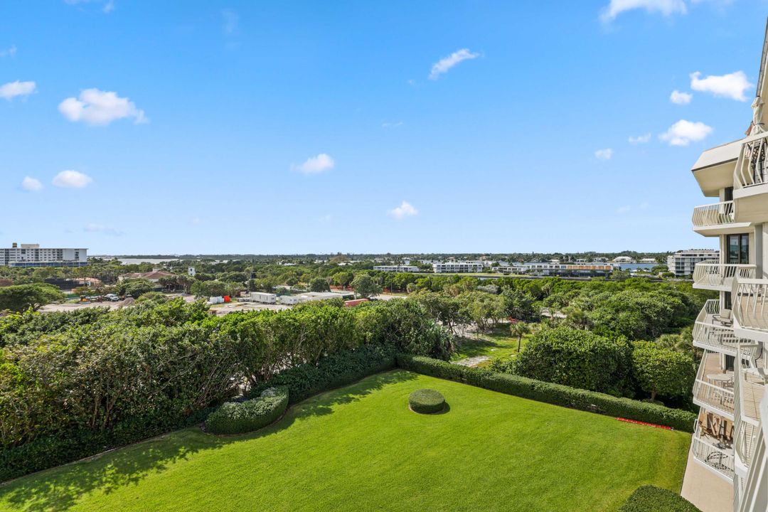 For Sale: $4,750,000 (2 beds, 2 baths, 2487 Square Feet)