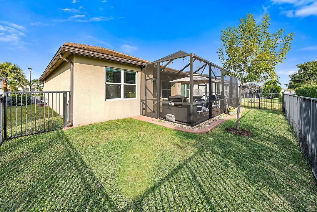 待售: $404,900 (2 贝兹, 2 浴室, 1355 平方英尺)