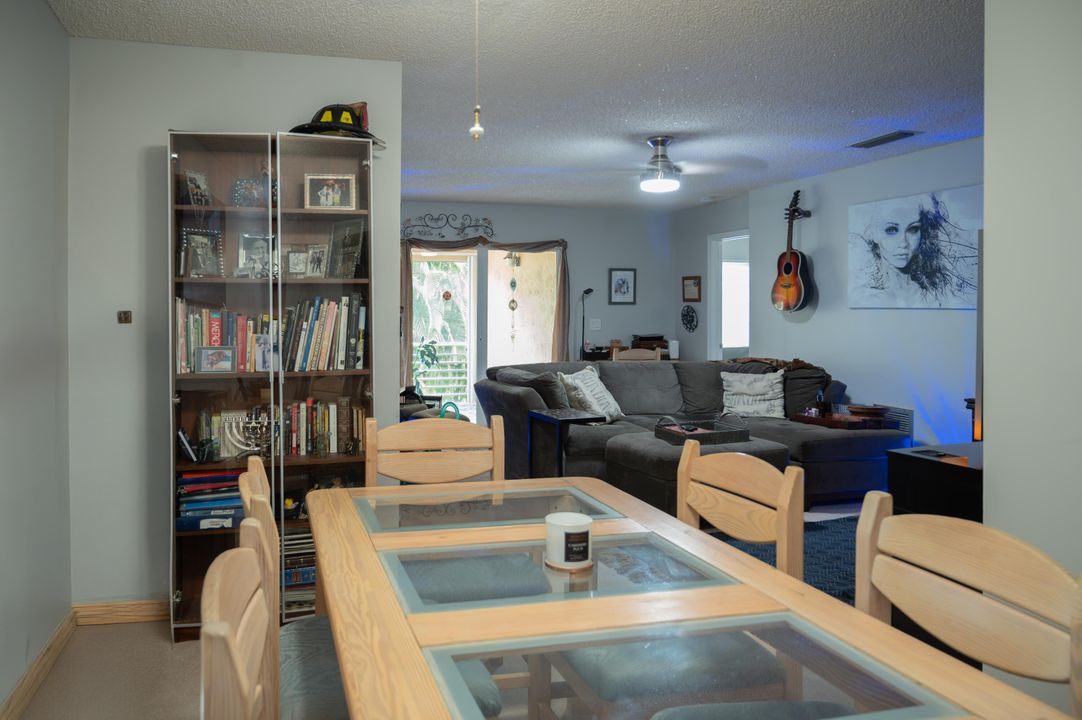 For Sale: $230,000 (2 beds, 2 baths, 1023 Square Feet)