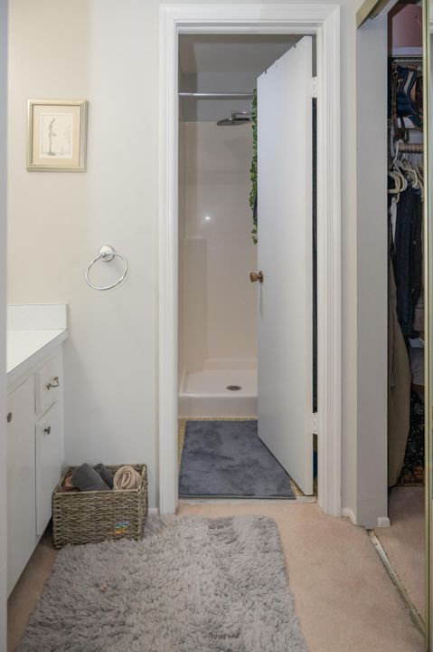 For Sale: $230,000 (2 beds, 2 baths, 1023 Square Feet)