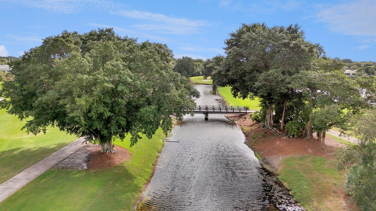 For Sale: $400,000 (3 beds, 2 baths, 1848 Square Feet)