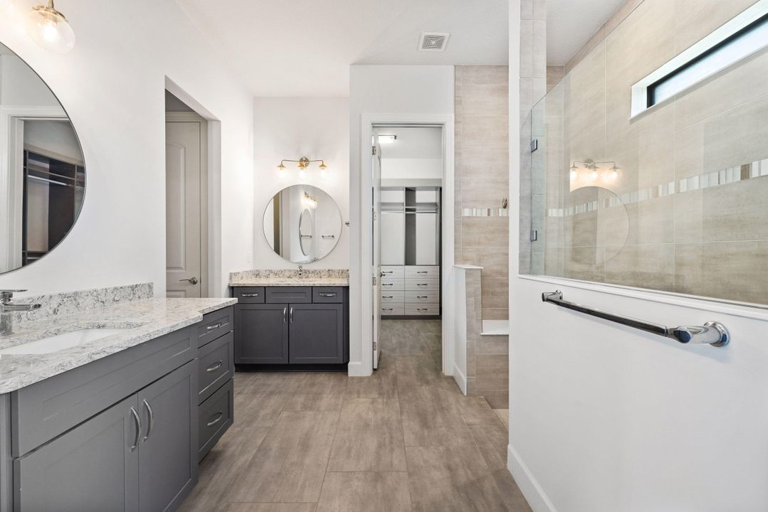 待售: $2,390,000 (6 贝兹, 4 浴室, 4553 平方英尺)