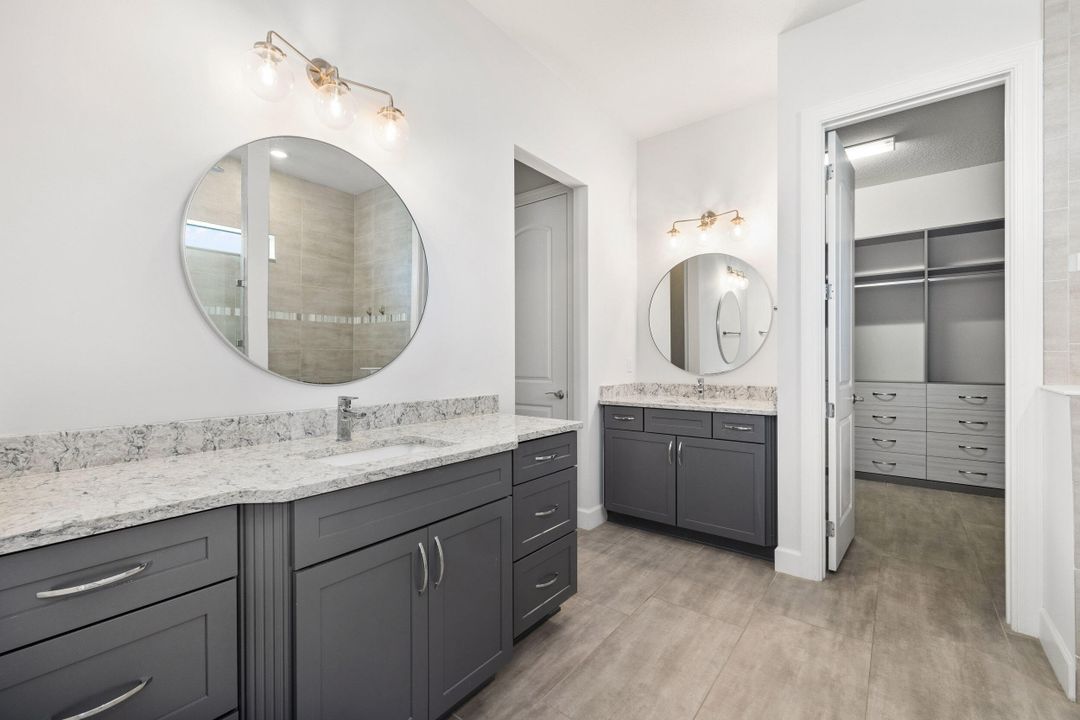 待售: $2,390,000 (6 贝兹, 4 浴室, 4553 平方英尺)