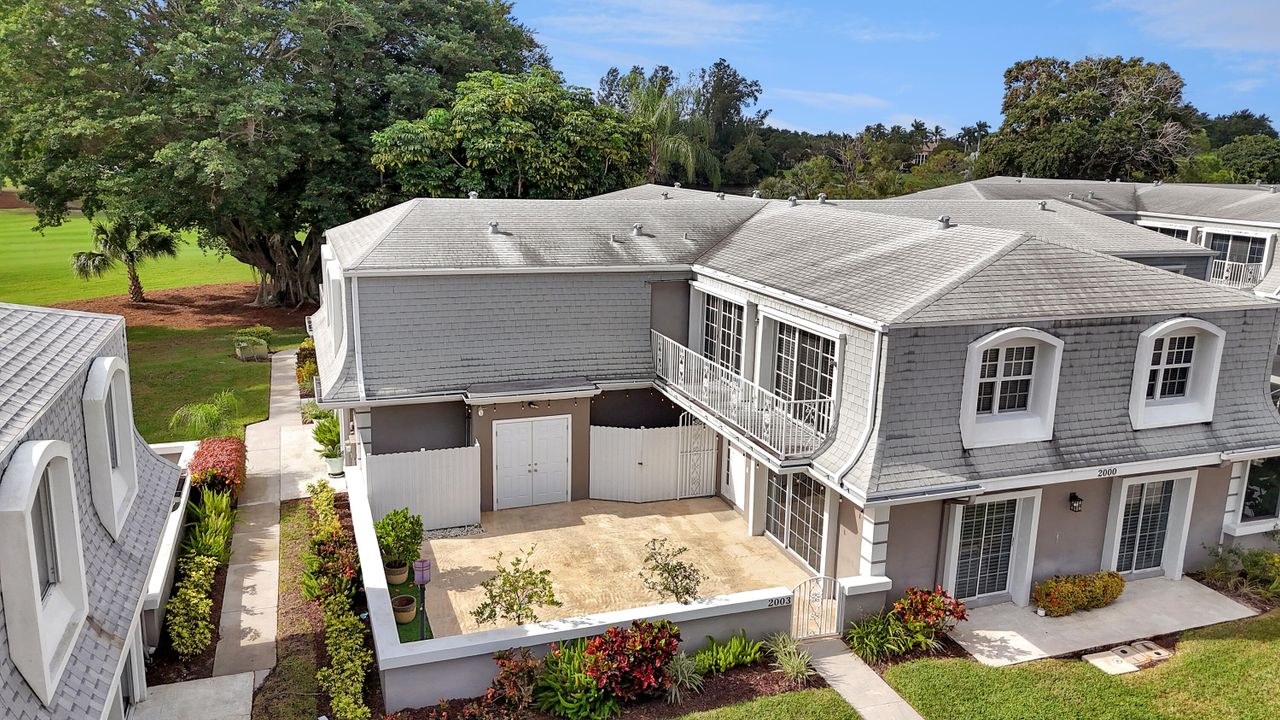 For Sale: $400,000 (3 beds, 2 baths, 1848 Square Feet)